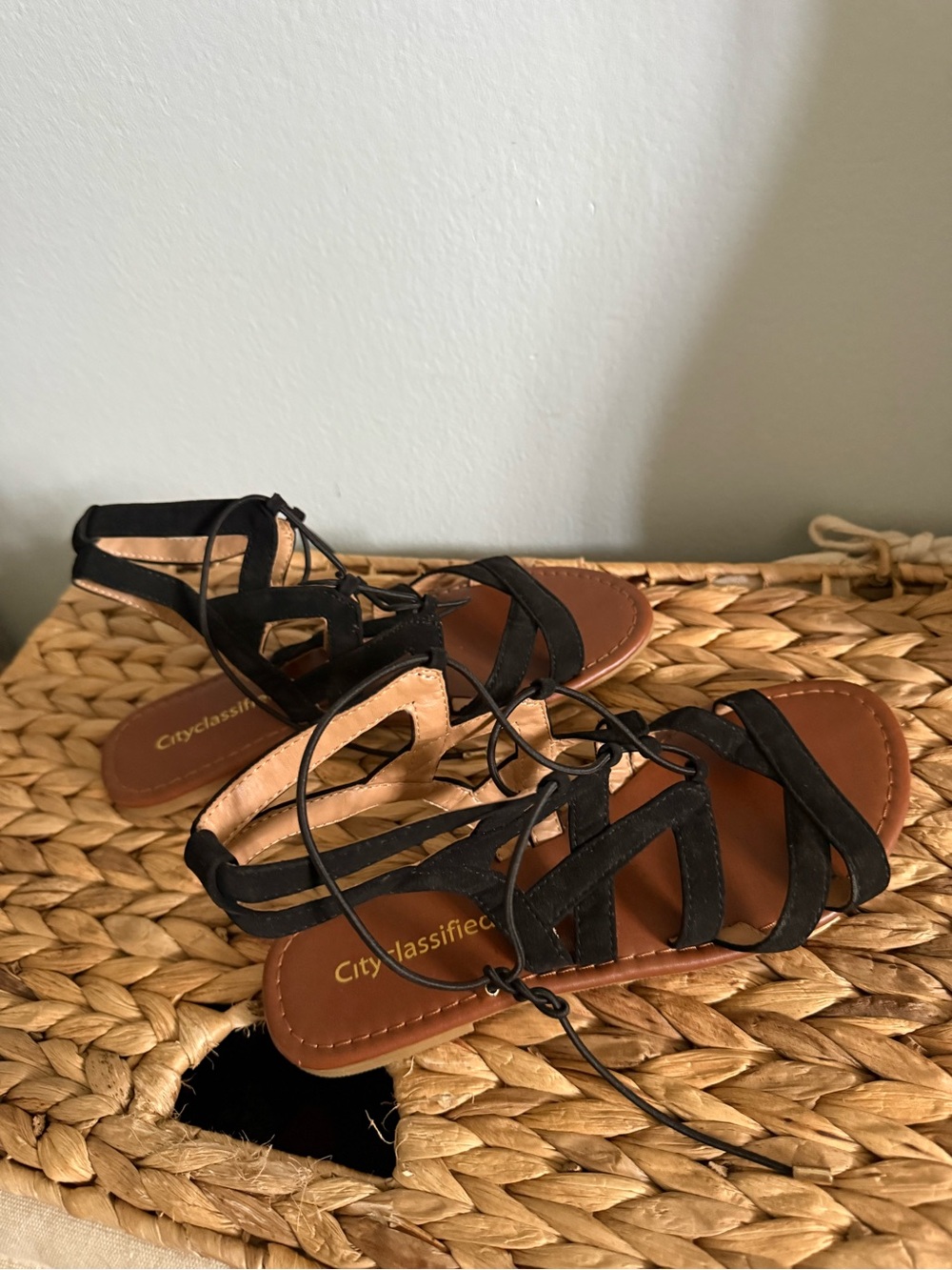 Cityclassified Black Lace-Up Strappy Women's Sandals